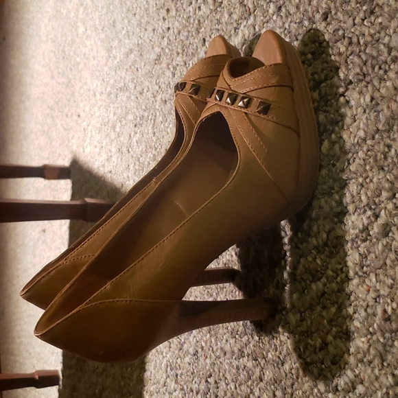 **BRAND NEW** Elle Wood and Leather Heeled Open-toed Sandals Size 6 1/2 US - Picture 2 of 5